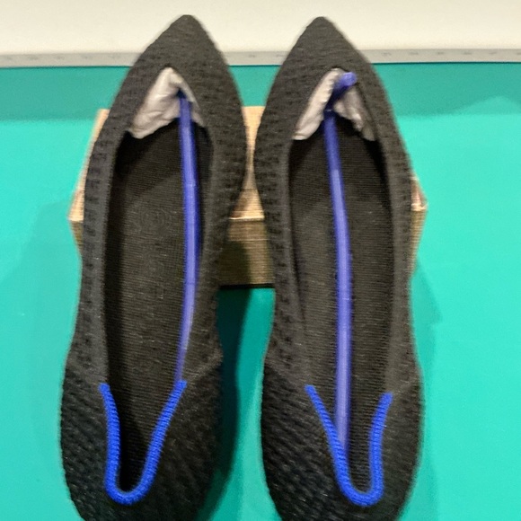 Rothy’s The Point Pointed Knit Ballet Flats In Black Honeycomb  Size 6 - Picture 4 of 5